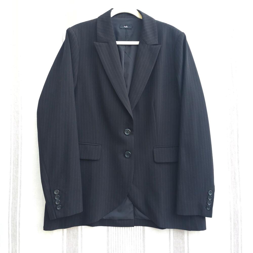 Ruti Classic Blazer Womens 3 Black Pinstripe Single Breasted Tulip Hem